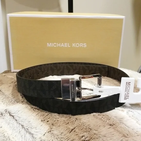 MICHAEL Michael Kors | Accessories | Nwt Michael Kors Twist  display picture 2